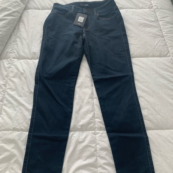 $10 EVERYTHING $10 ‼️‼️ - Picture 4 of 5